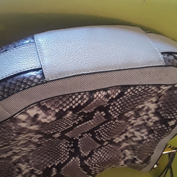 Handbag - Picture 4 of 6